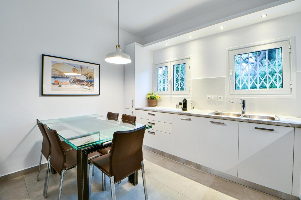 Boutique77 Luxury Apartment Atenas Exterior foto