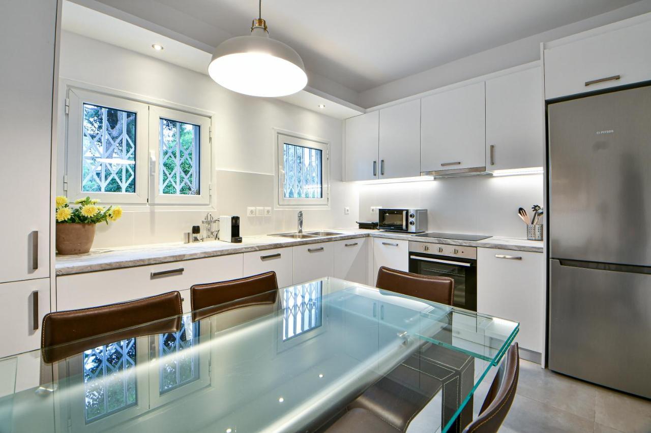 Boutique77 Luxury Apartment Atenas Exterior foto