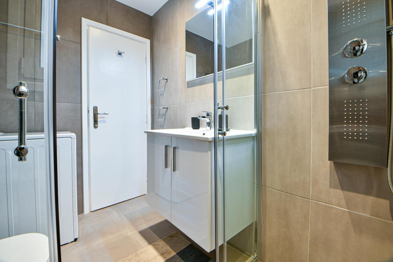 Boutique77 Luxury Apartment Atenas Exterior foto